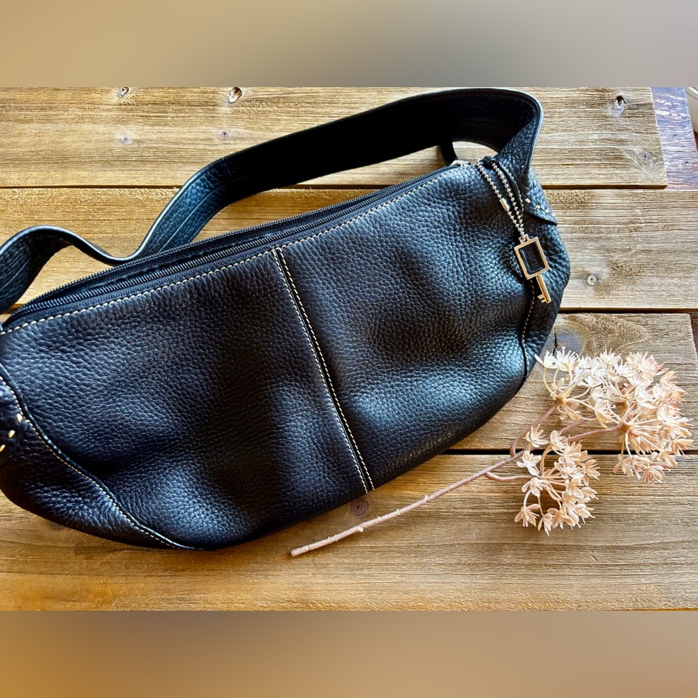Black Leather Fossil Shoulder Bag